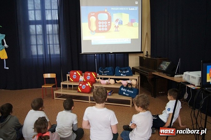 Zdjęcie w galerii na portalu naszraciborz.pl: Pierwsza pomoc przedmedyczna w Czwórce wiadomości z regionu