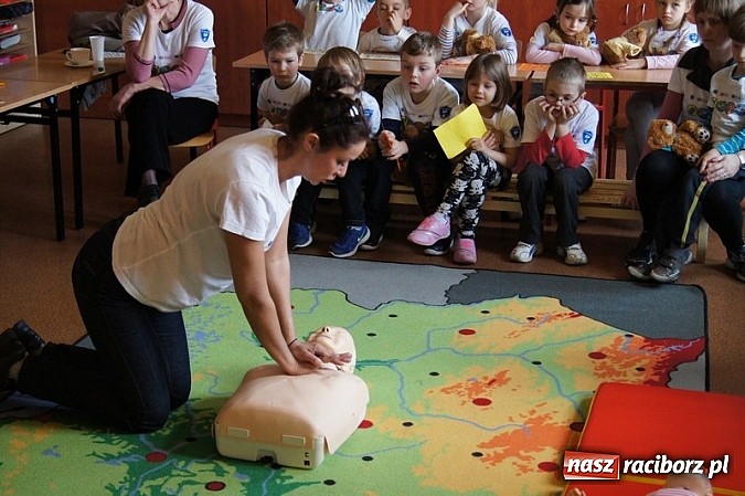 Zdjęcie w galerii na portalu naszraciborz.pl: Pierwsza pomoc przedmedyczna w Czwórce wiadomości z regionu