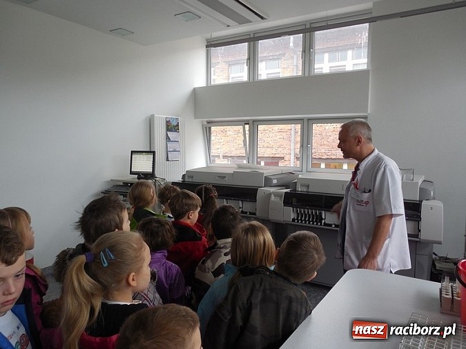 Zdjęcie w galerii na portalu naszraciborz.pl: Pierwsza pomoc przedmedyczna w Czwórce wiadomości z regionu