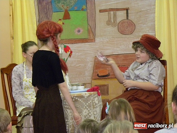 Zdjęcie w galerii na portalu naszraciborz.pl: Miłośnicy Ani Shirley i żółwika Franklina nagrodzeni wiadomości z regionu