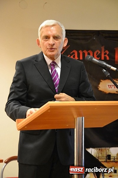 Zdjęcie w galerii na portalu naszraciborz.pl: Wizyta profesora Jerzego Buzka na Zamku Piastowskim wiadomości z regionu