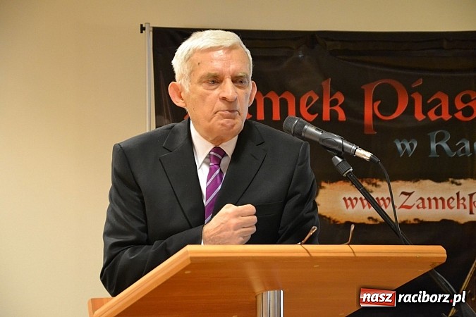 Zdjęcie w galerii na portalu naszraciborz.pl: Wizyta profesora Jerzego Buzka na Zamku Piastowskim wiadomości z regionu