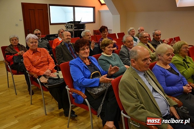 Zdjęcie w galerii na portalu naszraciborz.pl: Wizyta profesora Jerzego Buzka na Zamku Piastowskim wiadomości z regionu