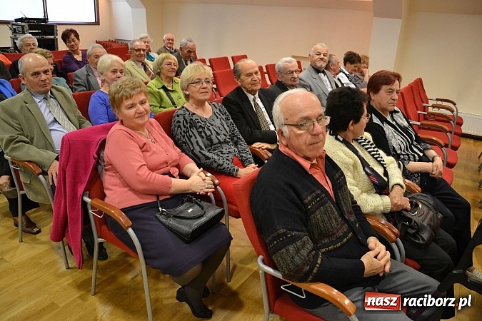 Zdjęcie w galerii na portalu naszraciborz.pl: Wizyta profesora Jerzego Buzka na Zamku Piastowskim wiadomości z regionu