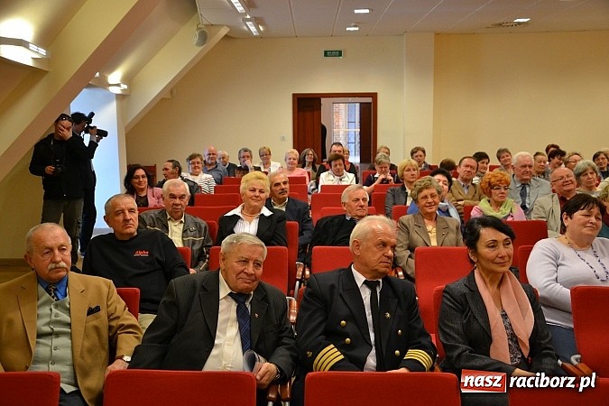 Zdjęcie w galerii na portalu naszraciborz.pl: Wizyta profesora Jerzego Buzka na Zamku Piastowskim wiadomości z regionu