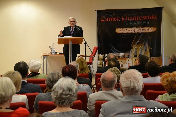 Zdjęcie w galerii na portalu naszraciborz.pl: Wizyta profesora Jerzego Buzka na Zamku Piastowskim wiadomości z regionu