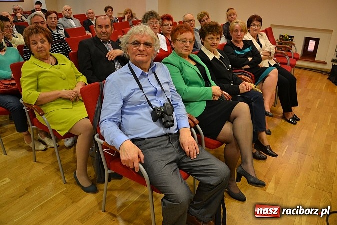 Zdjęcie w galerii na portalu naszraciborz.pl: Wizyta profesora Jerzego Buzka na Zamku Piastowskim wiadomości z regionu