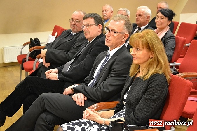 Zdjęcie w galerii na portalu naszraciborz.pl: Wizyta profesora Jerzego Buzka na Zamku Piastowskim wiadomości z regionu