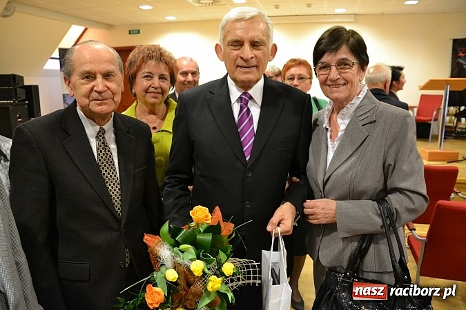 Zdjęcie w galerii na portalu naszraciborz.pl: Wizyta profesora Jerzego Buzka na Zamku Piastowskim wiadomości z regionu