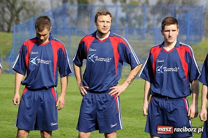 Zdjęcie w galerii na portalu naszraciborz.pl: IV liga: Podział punktów przy Srebrnej wiadomości z regionu