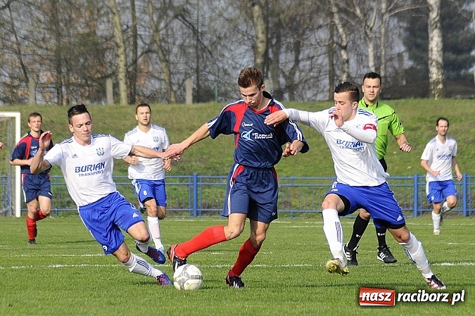 Zdjęcie w galerii na portalu naszraciborz.pl: IV liga: Podział punktów przy Srebrnej wiadomości z regionu