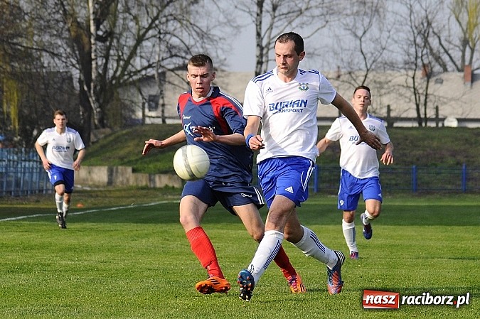 Zdjęcie w galerii na portalu naszraciborz.pl: IV liga: Podział punktów przy Srebrnej wiadomości z regionu