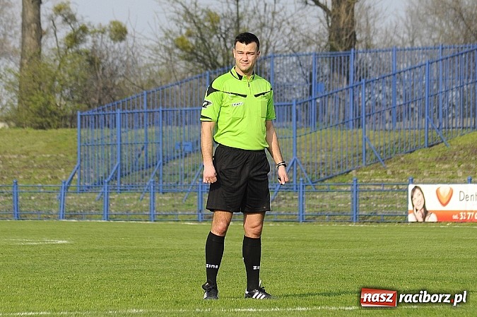 Zdjęcie w galerii na portalu naszraciborz.pl: IV liga: Podział punktów przy Srebrnej wiadomości z regionu