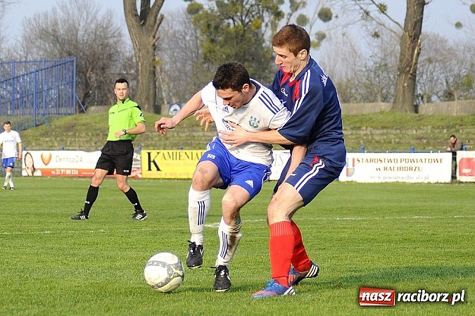 Zdjęcie w galerii na portalu naszraciborz.pl: IV liga: Podział punktów przy Srebrnej wiadomości z regionu