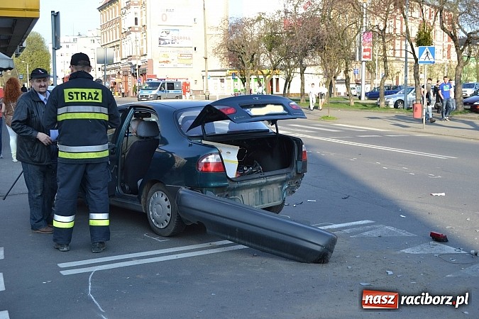 Zdjęcie w galerii na portalu naszraciborz.pl: Policja szuka świadk&oacute;w wypadku na Opawskiej wiadomości z regionu