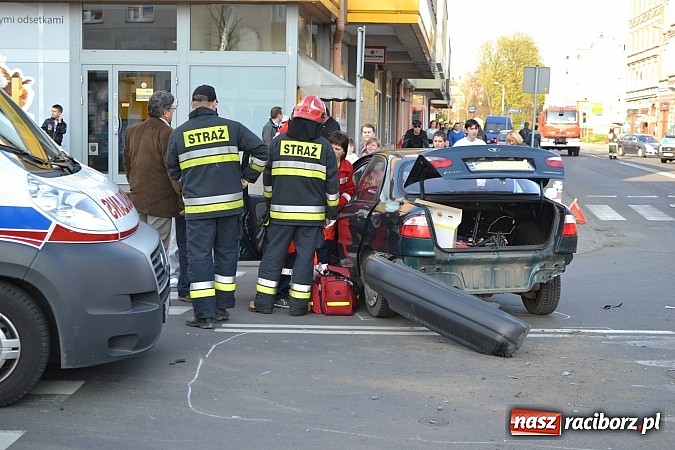 Zdjęcie w galerii na portalu naszraciborz.pl: Policja szuka świadk&oacute;w wypadku na Opawskiej wiadomości z regionu