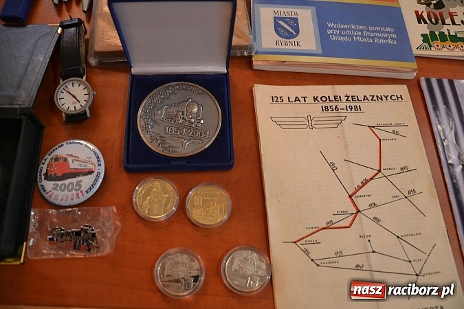 Zdjęcie w galerii na portalu naszraciborz.pl: Zajechała ciuchcia do Raciborza. III Zamkowa Niedziela Wspomnień  wiadomości z regionu