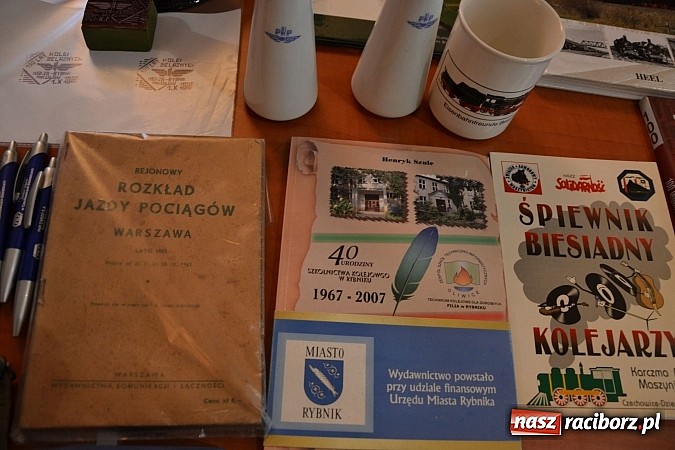 Zdjęcie w galerii na portalu naszraciborz.pl: Zajechała ciuchcia do Raciborza. III Zamkowa Niedziela Wspomnień  wiadomości z regionu