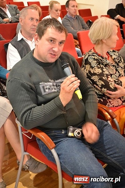 Zdjęcie w galerii na portalu naszraciborz.pl: Zajechała ciuchcia do Raciborza. III Zamkowa Niedziela Wspomnień  wiadomości z regionu