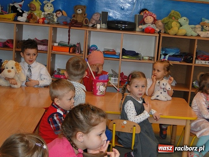 Zdjęcie w galerii na portalu naszraciborz.pl: Brzechwa i Tuwim w przedszkolu w Górkach Śl. wiadomości z regionu