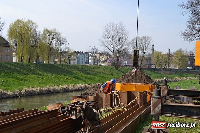 Zdjęcie w galerii na portalu naszraciborz.pl: Przystań kajakowa nad Odrą już powstaje! wiadomości z regionu