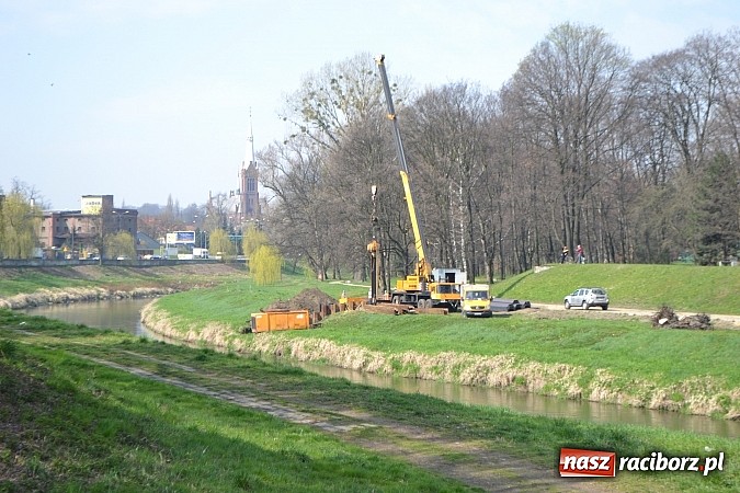 Zdjęcie w galerii na portalu naszraciborz.pl: Przystań kajakowa nad Odrą już powstaje! wiadomości z regionu