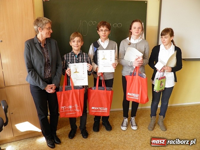 Zdjęcie w galerii na portalu naszraciborz.pl: Miejski konkurs języka angielskiego wiadomości z regionu