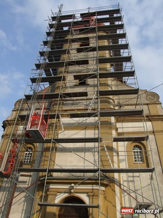 Zdjęcie w galerii na portalu naszraciborz.pl: Sensacyjne odkrycie w wieży wiadomości z regionu