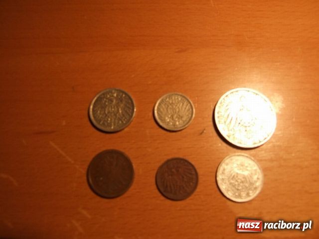 Zdjęcie w galerii na portalu naszraciborz.pl: Sensacyjne odkrycie w wieży wiadomości z regionu