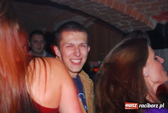 Zdjęcie w galerii na portalu naszraciborz.pl: OZON - raport towarzyski wiadomości z regionu