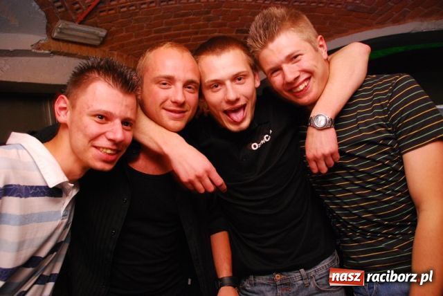 Zdjęcie w galerii na portalu naszraciborz.pl: OZON - raport towarzyski wiadomości z regionu