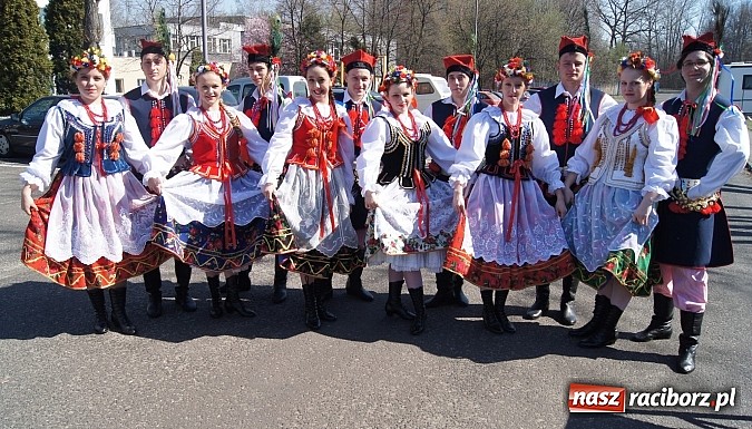 Zdjęcie w galerii na portalu naszraciborz.pl: Tancerze z Łężczoka na targach w Katowicach wiadomości z regionu
