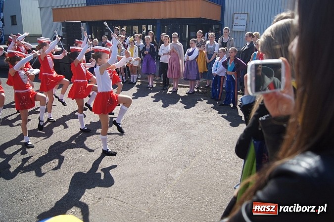 Zdjęcie w galerii na portalu naszraciborz.pl: Tancerze z Łężczoka na targach w Katowicach wiadomości z regionu