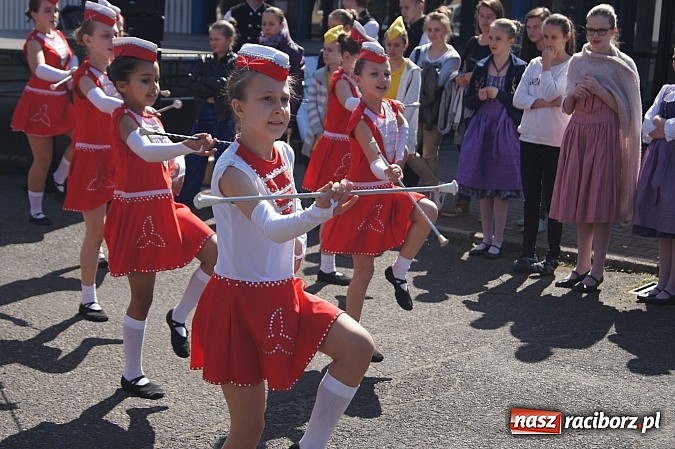 Zdjęcie w galerii na portalu naszraciborz.pl: Tancerze z Łężczoka na targach w Katowicach wiadomości z regionu