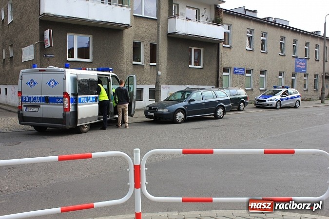 Zdjęcie w galerii na portalu naszraciborz.pl: 52-latka na ostrym gazie zrobiła sobie rajd po Raciborzu. Uszkodziła trzy samochody! wiadomości z regionu