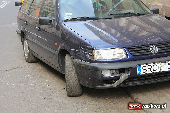 Zdjęcie w galerii na portalu naszraciborz.pl: 52-latka na ostrym gazie zrobiła sobie rajd po Raciborzu. Uszkodziła trzy samochody! wiadomości z regionu