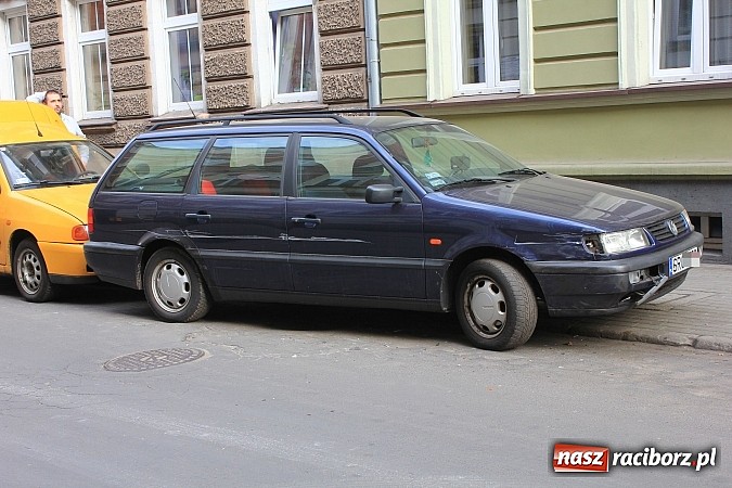 Zdjęcie w galerii na portalu naszraciborz.pl: 52-latka na ostrym gazie zrobiła sobie rajd po Raciborzu. Uszkodziła trzy samochody! wiadomości z regionu