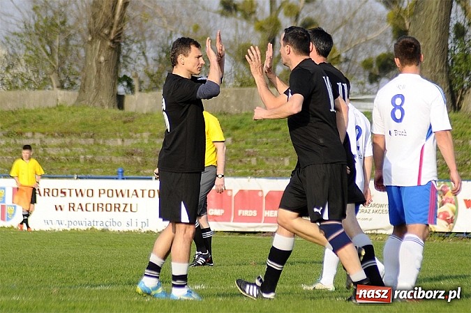 Zdjęcie w galerii na portalu naszraciborz.pl: Śląscy Oldboje lepsi od Unii Racibórz wiadomości z regionu