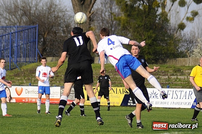 Zdjęcie w galerii na portalu naszraciborz.pl: Śląscy Oldboje lepsi od Unii Racibórz wiadomości z regionu