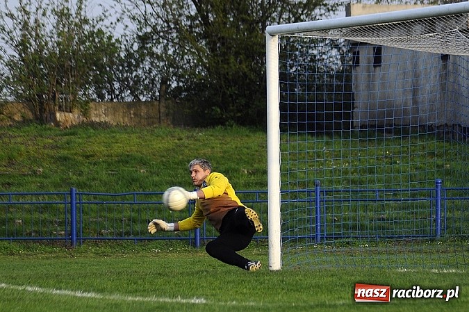 Zdjęcie w galerii na portalu naszraciborz.pl: Śląscy Oldboje lepsi od Unii Racibórz wiadomości z regionu