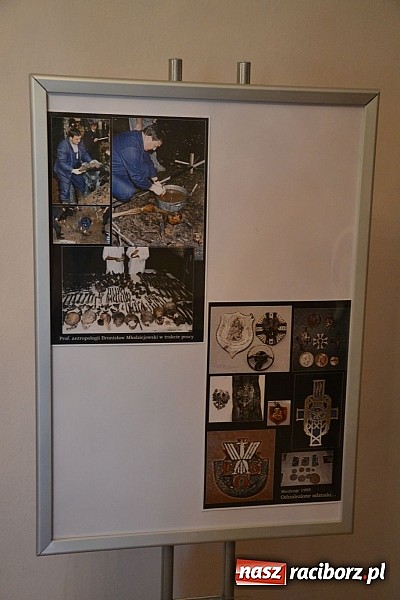 Zdjęcie w galerii na portalu naszraciborz.pl: Echa Katynia – spotkania z historią na zamku rozpoczęte  wiadomości z regionu