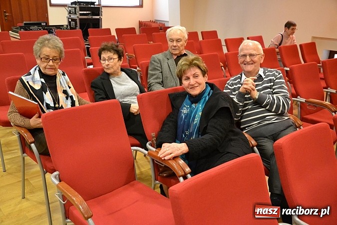 Zdjęcie w galerii na portalu naszraciborz.pl: Echa Katynia – spotkania z historią na zamku rozpoczęte  wiadomości z regionu