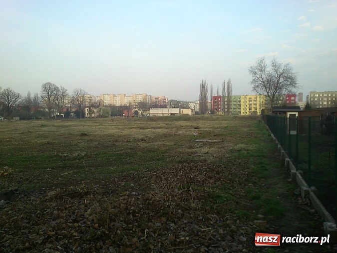 Zdjęcie w galerii na portalu naszraciborz.pl: Wreszcie uporządkowano teren przy więzieniu! wiadomości z regionu