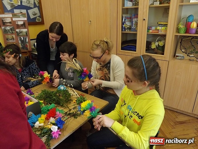 Zdjęcie w galerii na portalu naszraciborz.pl: Goście z Czech z wizytą w Szkole Podstawowej nr 13 wiadomości z regionu