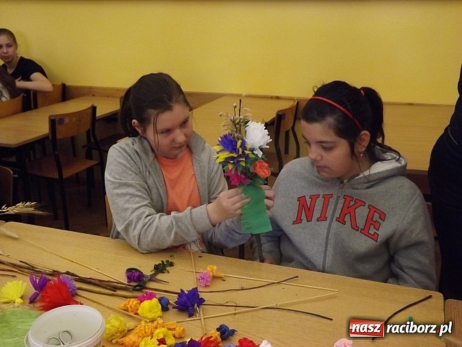 Zdjęcie w galerii na portalu naszraciborz.pl: Goście z Czech z wizytą w Szkole Podstawowej nr 13 wiadomości z regionu