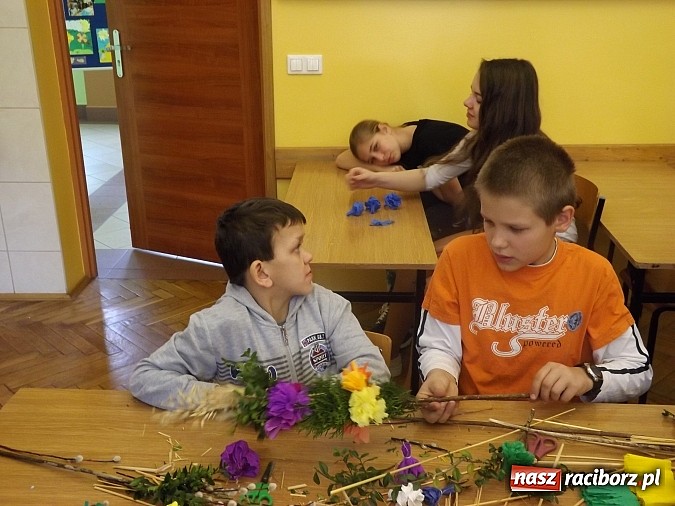 Zdjęcie w galerii na portalu naszraciborz.pl: Goście z Czech z wizytą w Szkole Podstawowej nr 13 wiadomości z regionu