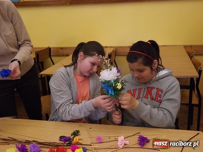 Zdjęcie w galerii na portalu naszraciborz.pl: Goście z Czech z wizytą w Szkole Podstawowej nr 13 wiadomości z regionu