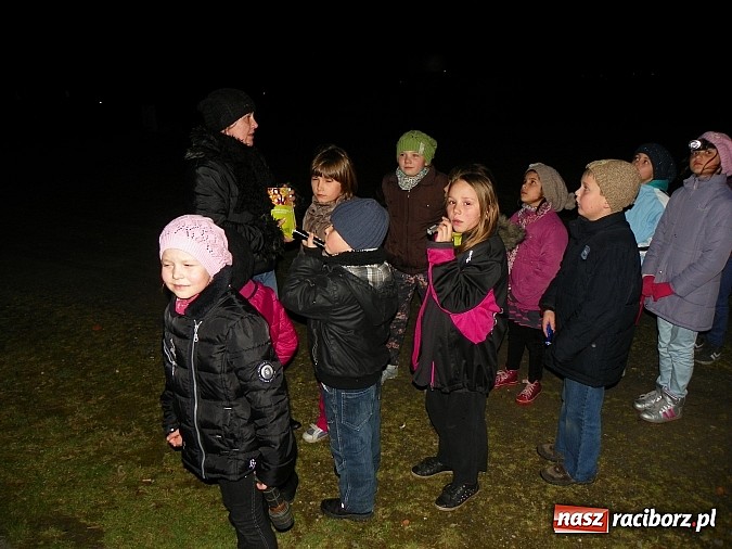 Zdjęcie w galerii na portalu naszraciborz.pl: Młodzi czytelnicy zwiedzili stary pałac w Krowiarkach w rocznicę urodzin Andersena wiadomości z regionu