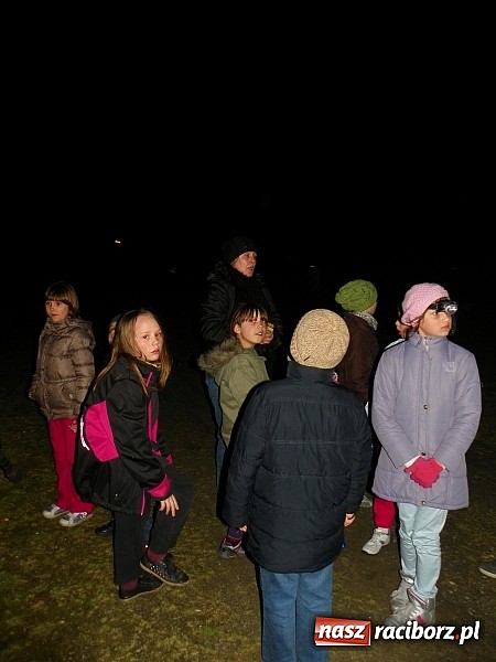 Zdjęcie w galerii na portalu naszraciborz.pl: Młodzi czytelnicy zwiedzili stary pałac w Krowiarkach w rocznicę urodzin Andersena wiadomości z regionu