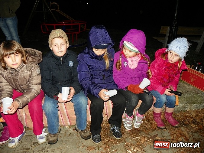 Zdjęcie w galerii na portalu naszraciborz.pl: Młodzi czytelnicy zwiedzili stary pałac w Krowiarkach w rocznicę urodzin Andersena wiadomości z regionu